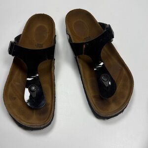 BIRKENSTOCK Women’s Gizeh Black Patent Thong Sandal S-481 Sz 4-4.5 Regular Width